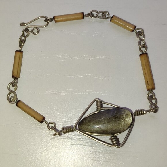 Teardrop Stone Vintage Bracelet Elegant Antique Style Classic Academia Small - Picture 1 of 7